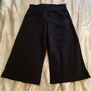 Lululemon crop pants